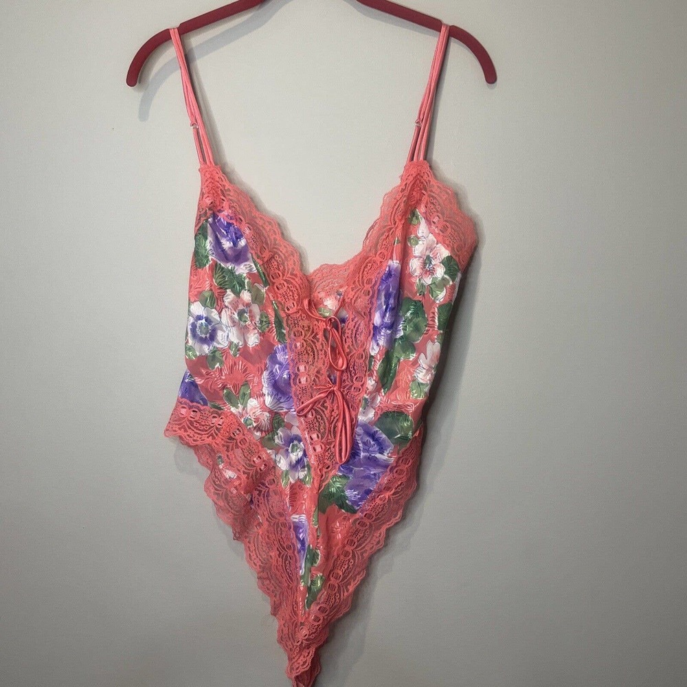 Victoria’s Secret Medium Vtg Gold Label Floral Lace Teddy
